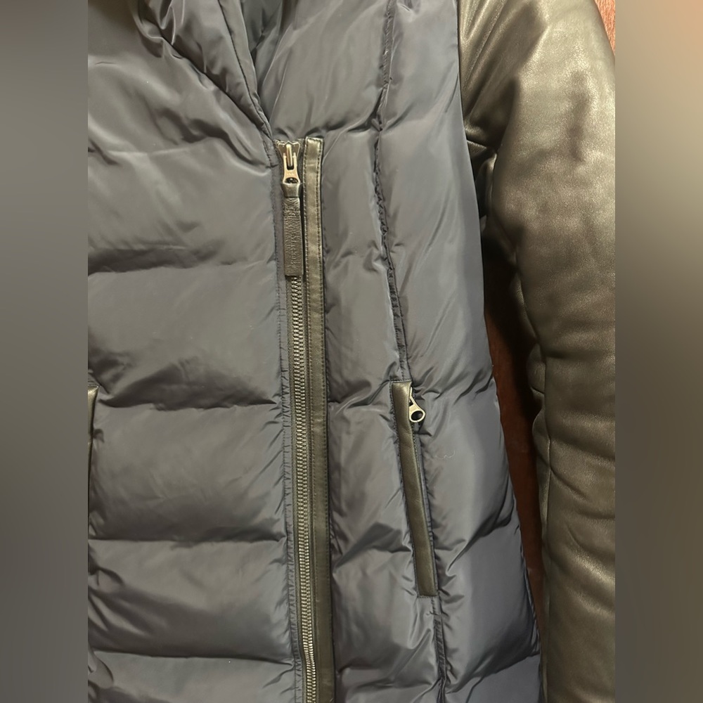 Mackage Leather Sleeves Navy Blue/Black PUFFER Jacket Size XS EUC - Picture 10 of 15